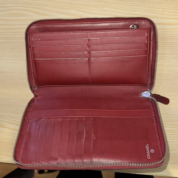 Red Chanel zip around wallet quilted caviar long - Picture 3 of 12